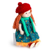 кукла Ива в шапочке и шарфе